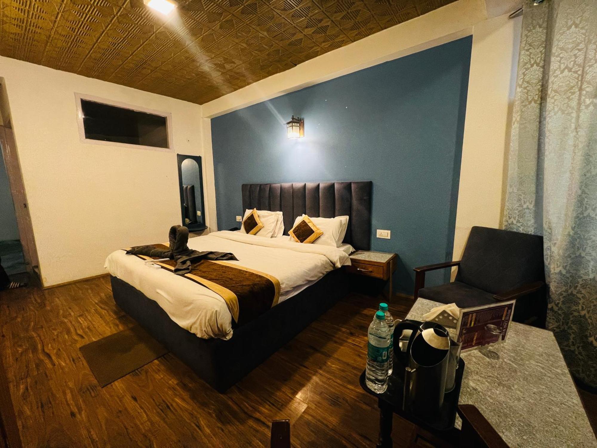 Hotel Green Link -#Near Volvo Bus Stand #Mountain View #River View #Open Terrace Manāli Kültér fotó