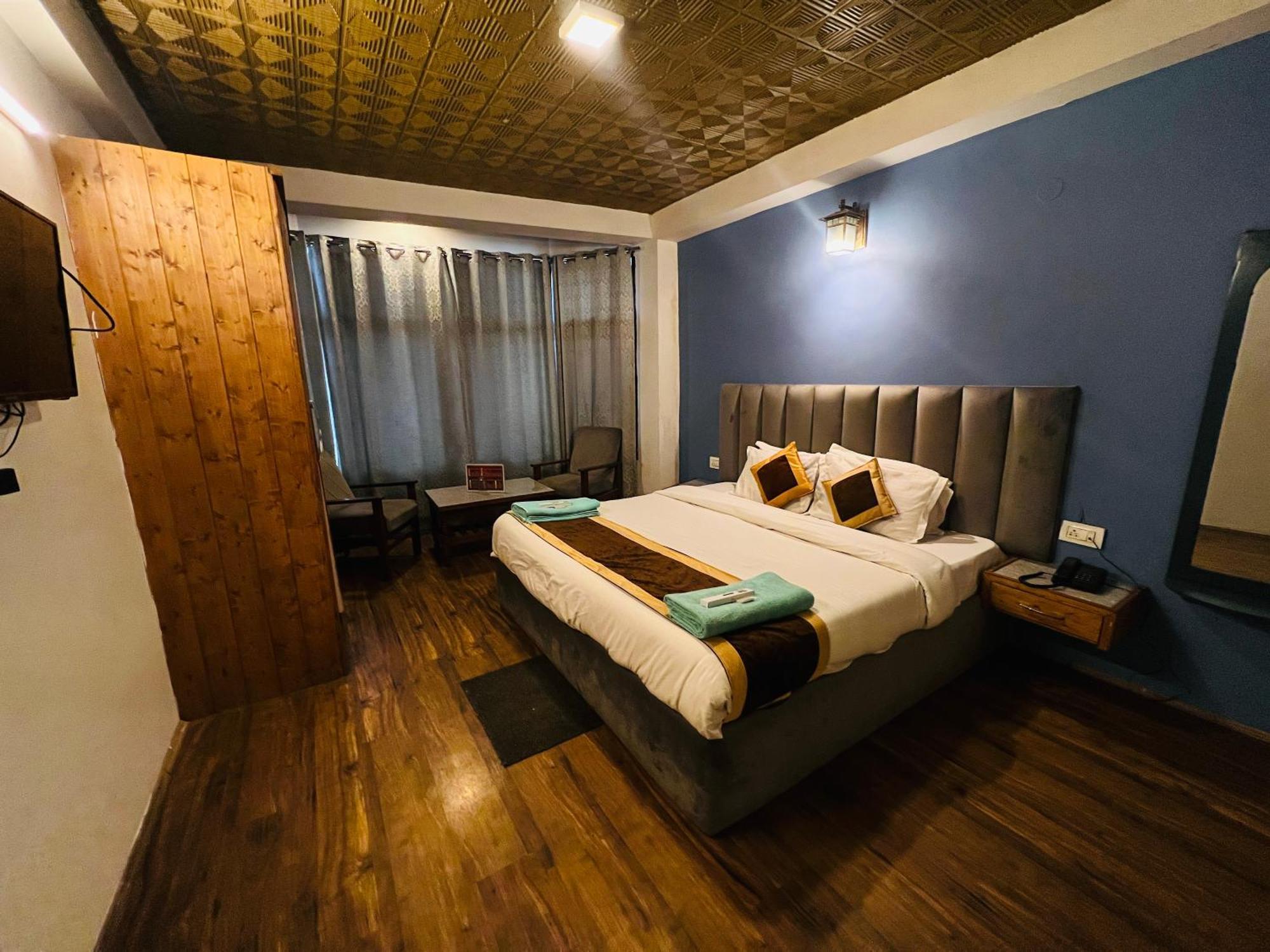 Hotel Green Link -#Near Volvo Bus Stand #Mountain View #River View #Open Terrace Manāli Kültér fotó