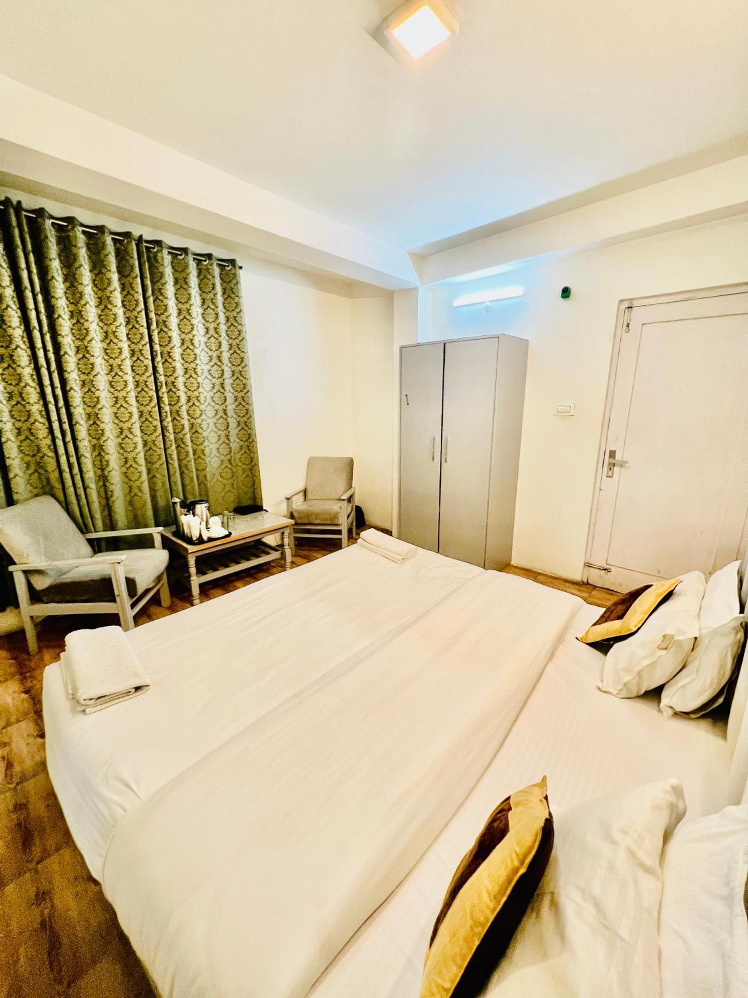 Hotel Green Link -#Near Volvo Bus Stand #Mountain View #River View #Open Terrace Manāli Kültér fotó