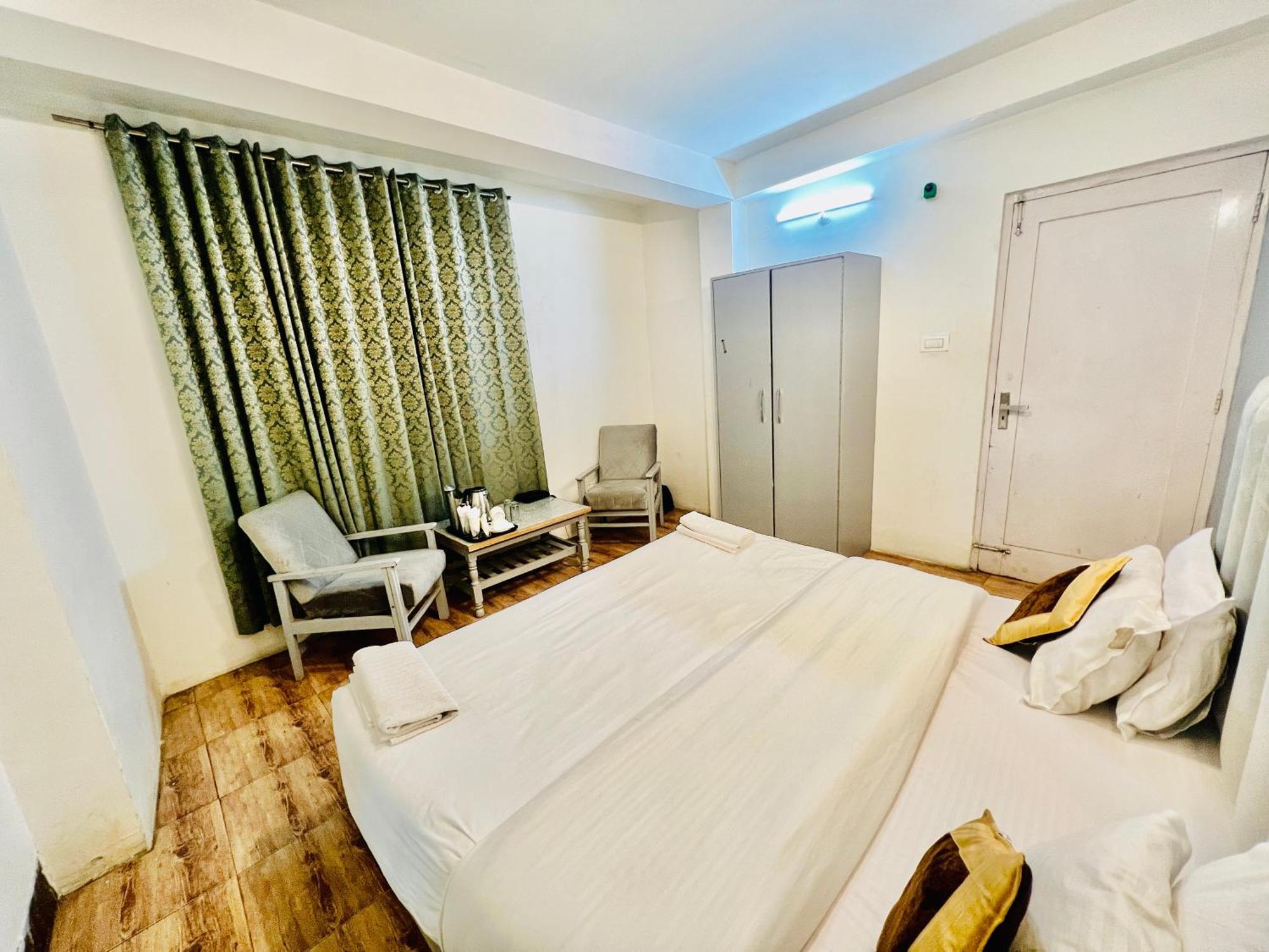 Hotel Green Link -#Near Volvo Bus Stand #Mountain View #River View #Open Terrace Manāli Kültér fotó